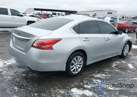 2015 Nissan Altima 2.5 S из США, поврежденный, VIN 1N4AL3AP2FC149077